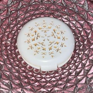 Vintage plastic Avon compact